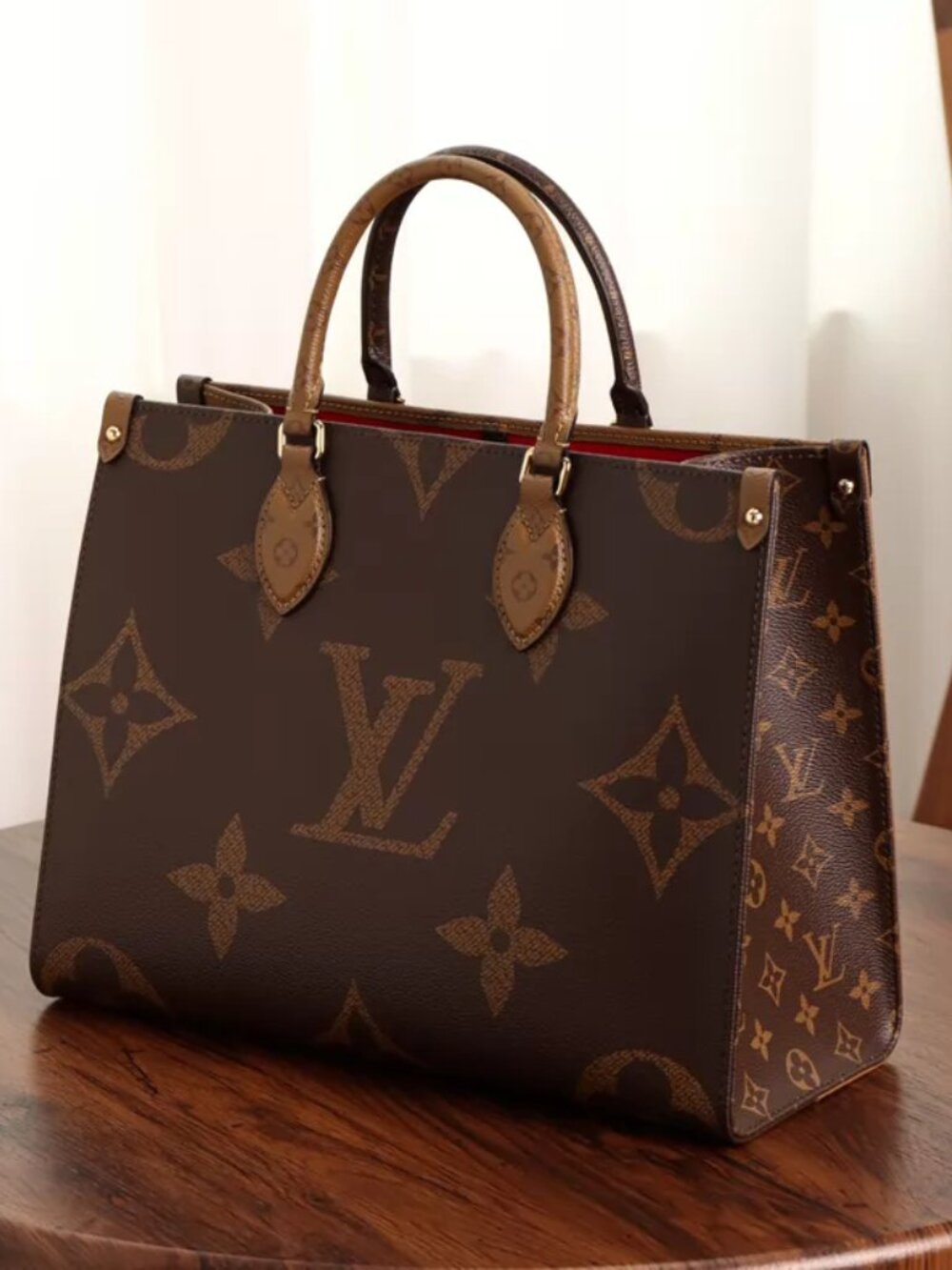 LOUIS VUITTON onthego Canvas shopping bag Tote bag